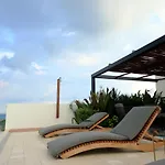 Spacious Studio, Amazing Rooftop With Sea View